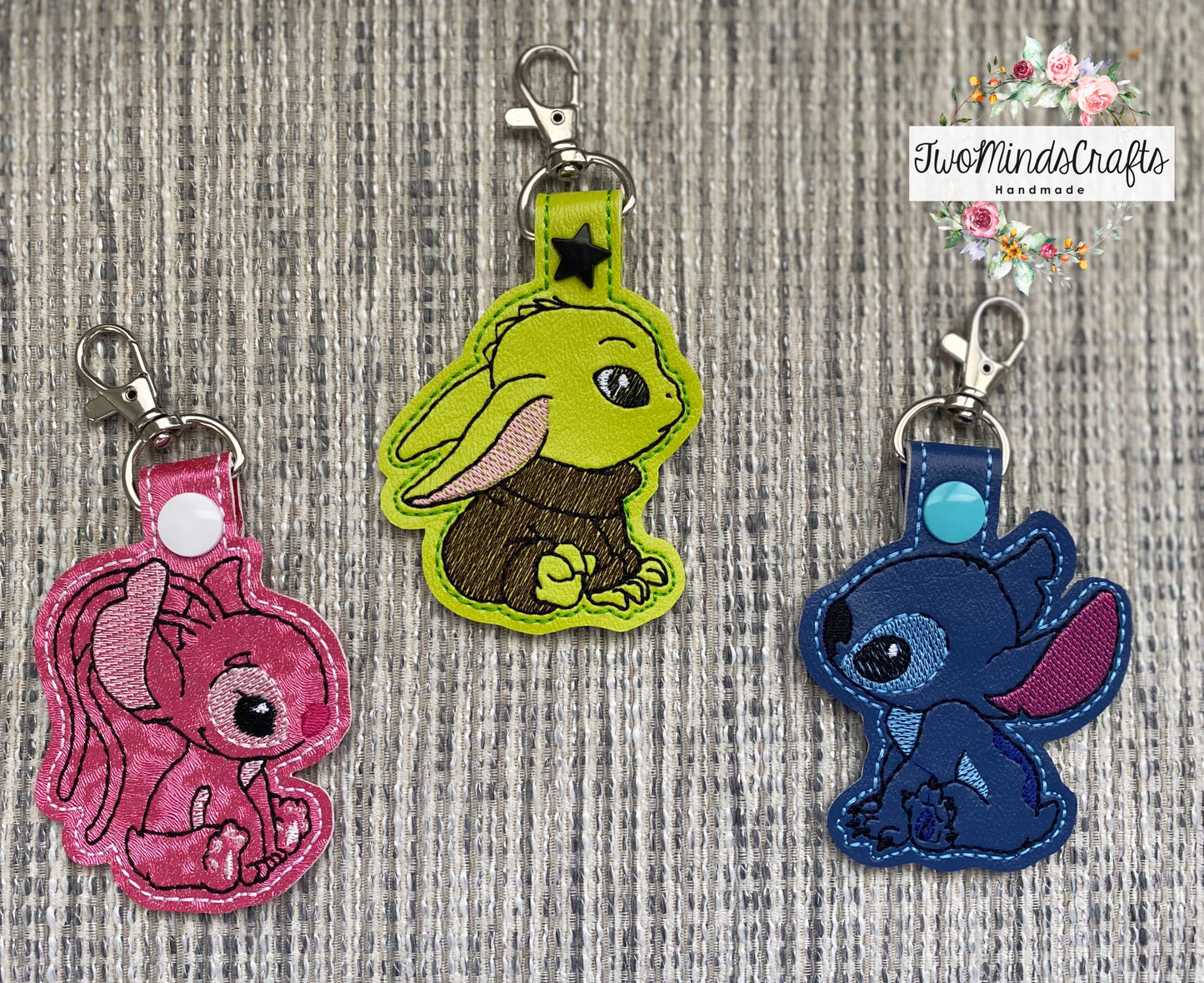 Alien keyfobs (READY TO SHIP)