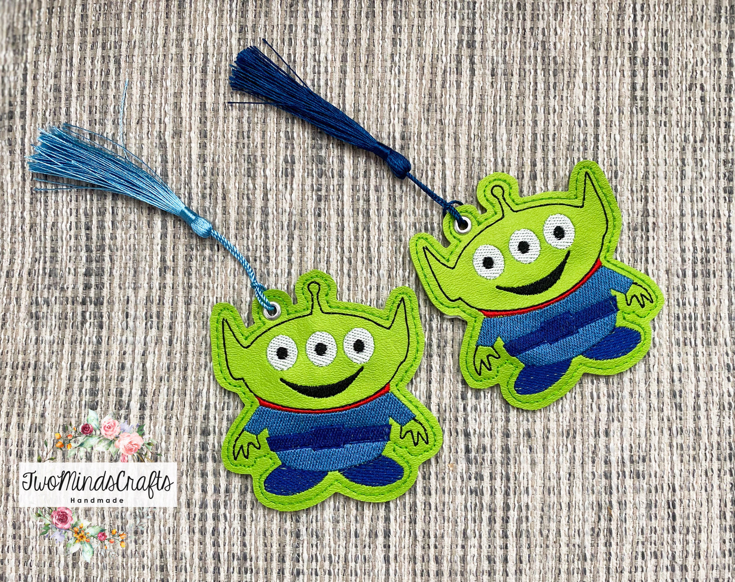 Alien bookmark (READY TO SHIP)