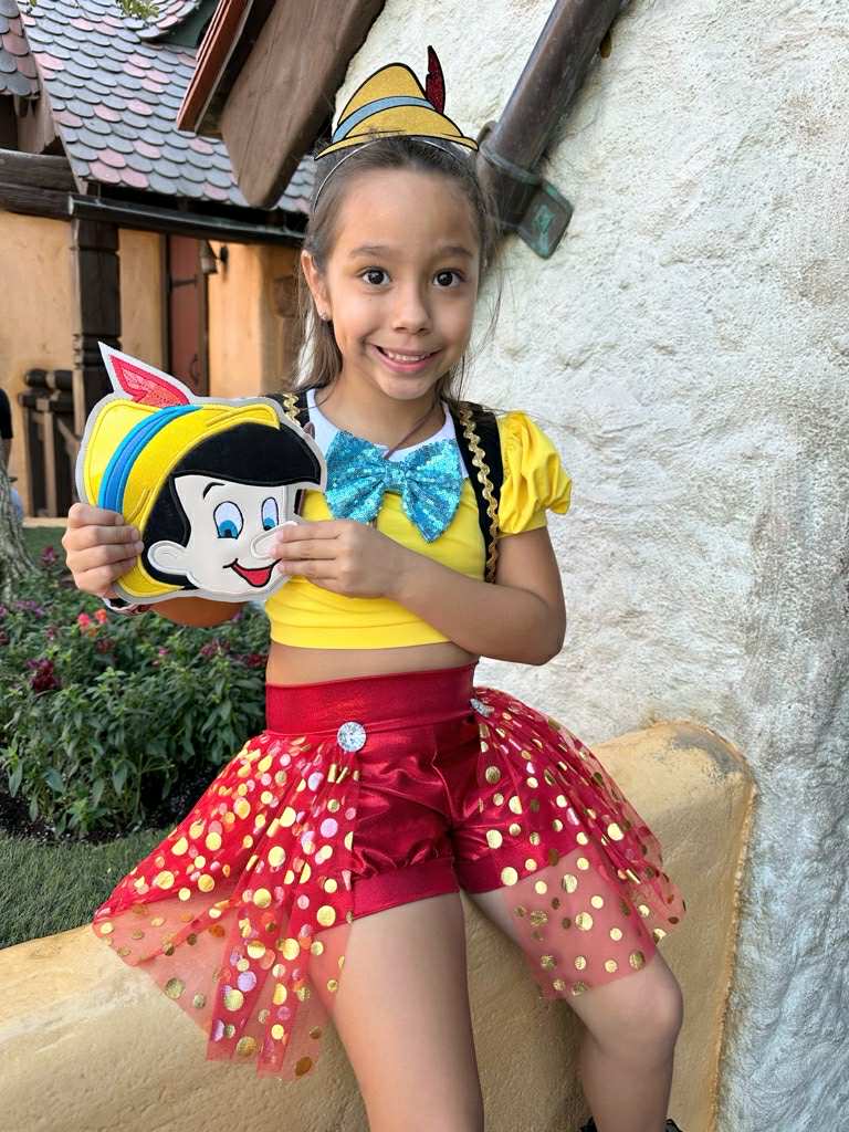 Growing Nose Boy flat bag (READY TO SHIP)