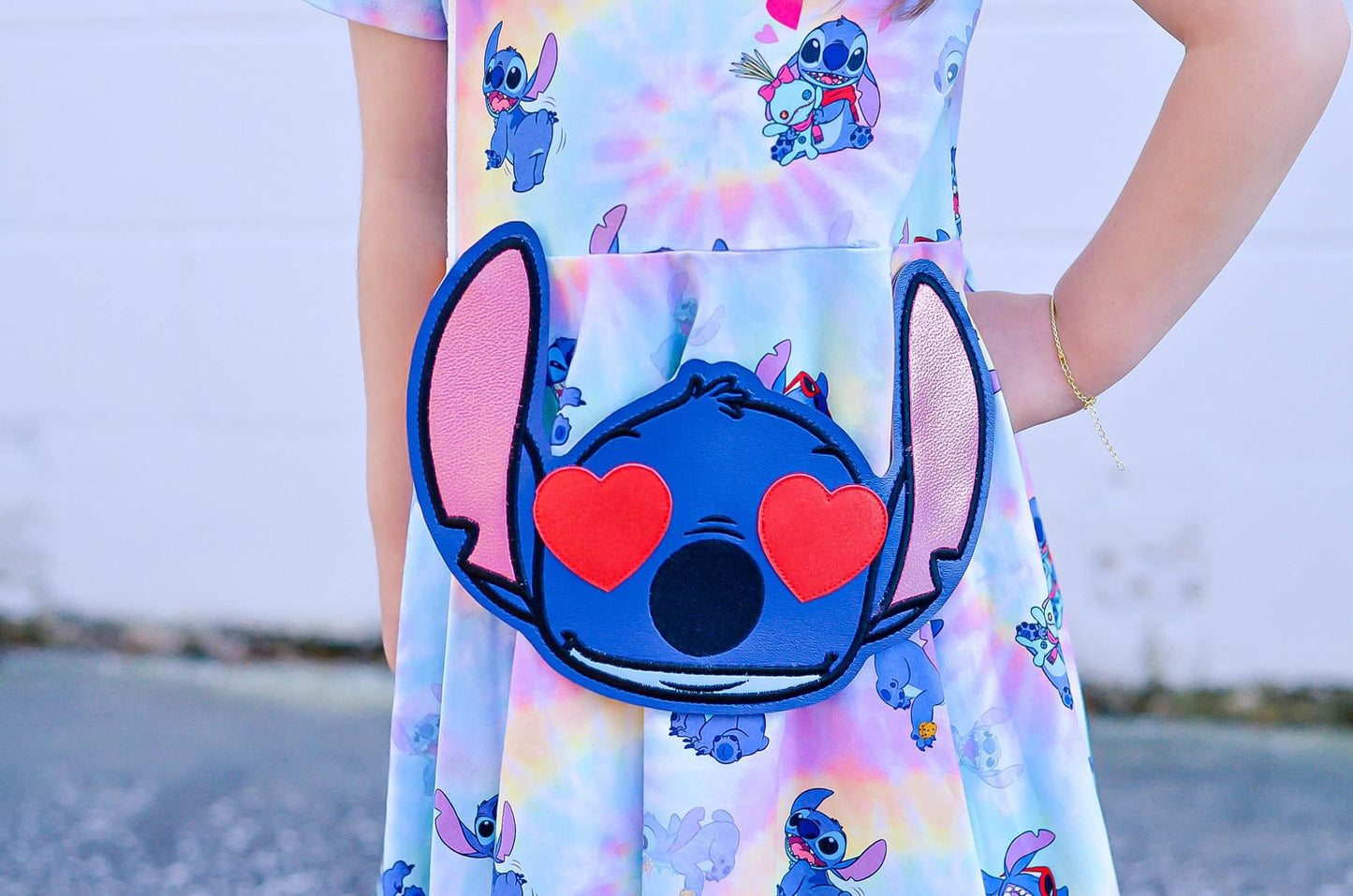 Heart Eyes Cute Blue Alien Face flat bag (READY TO SHIP)