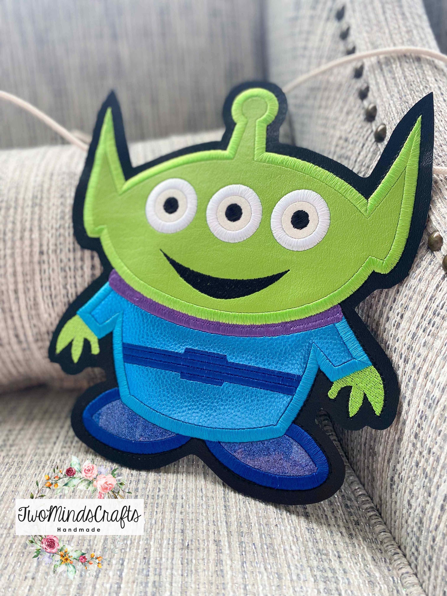 Toy Green Alien flat bag (READY TO SHIP)